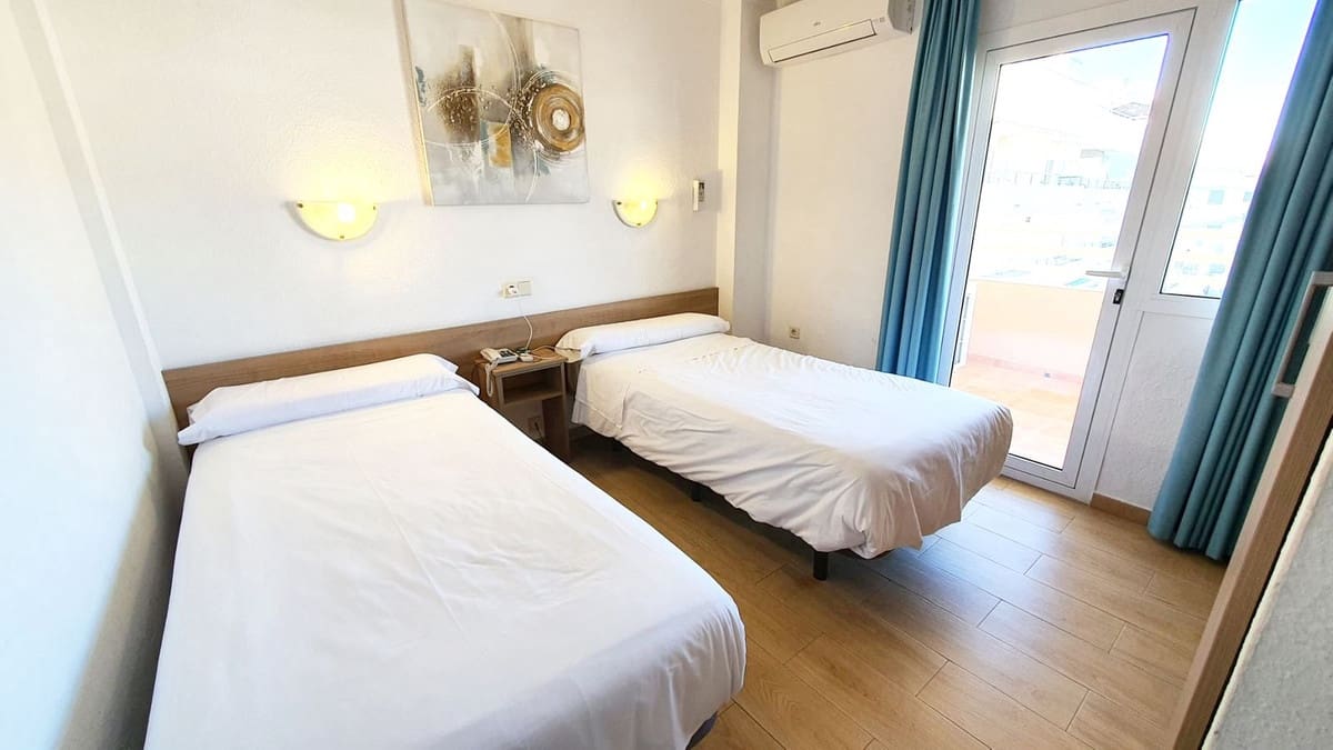 Apartamento de 2 habitaciones en Fuengirola en venta - 399.000 € (Ref: 9496607)