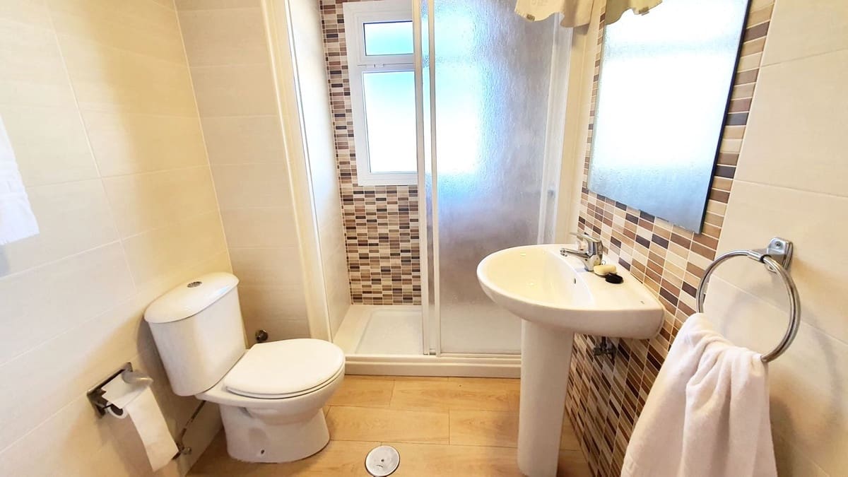 Apartamento de 2 habitaciones en Fuengirola en venta - 399.000 € (Ref: 9496607)