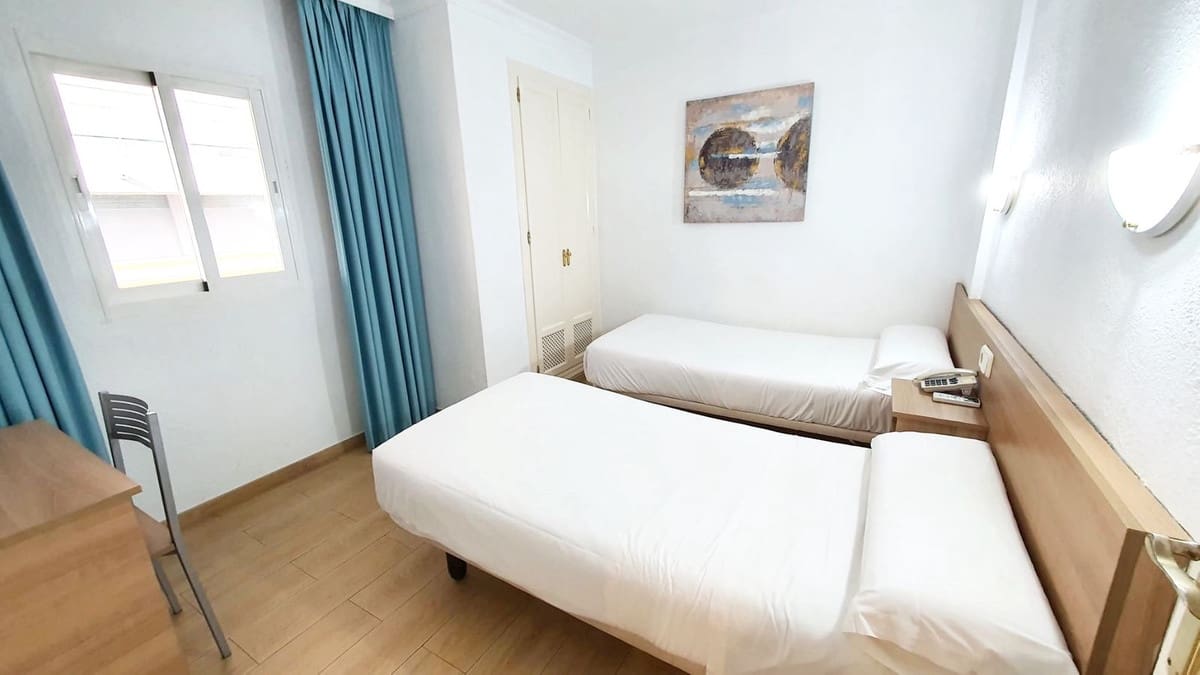 1 bedroom Apartment for sale in Fuengirola - € 375,000 (Ref: 9496608)