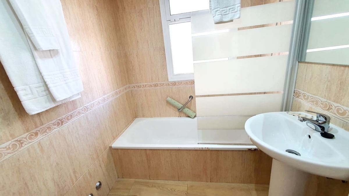 1 bedroom Apartment for sale in Fuengirola - € 375,000 (Ref: 9496608)