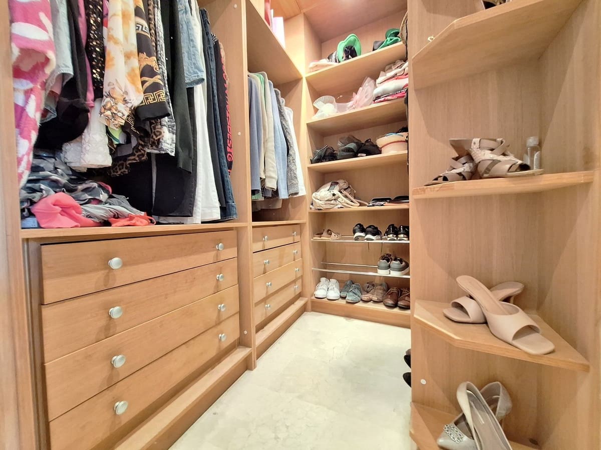 3 bedroom Penthouse for sale in Nueva Andalucia - € 1,590,000 (Ref: 9498055)