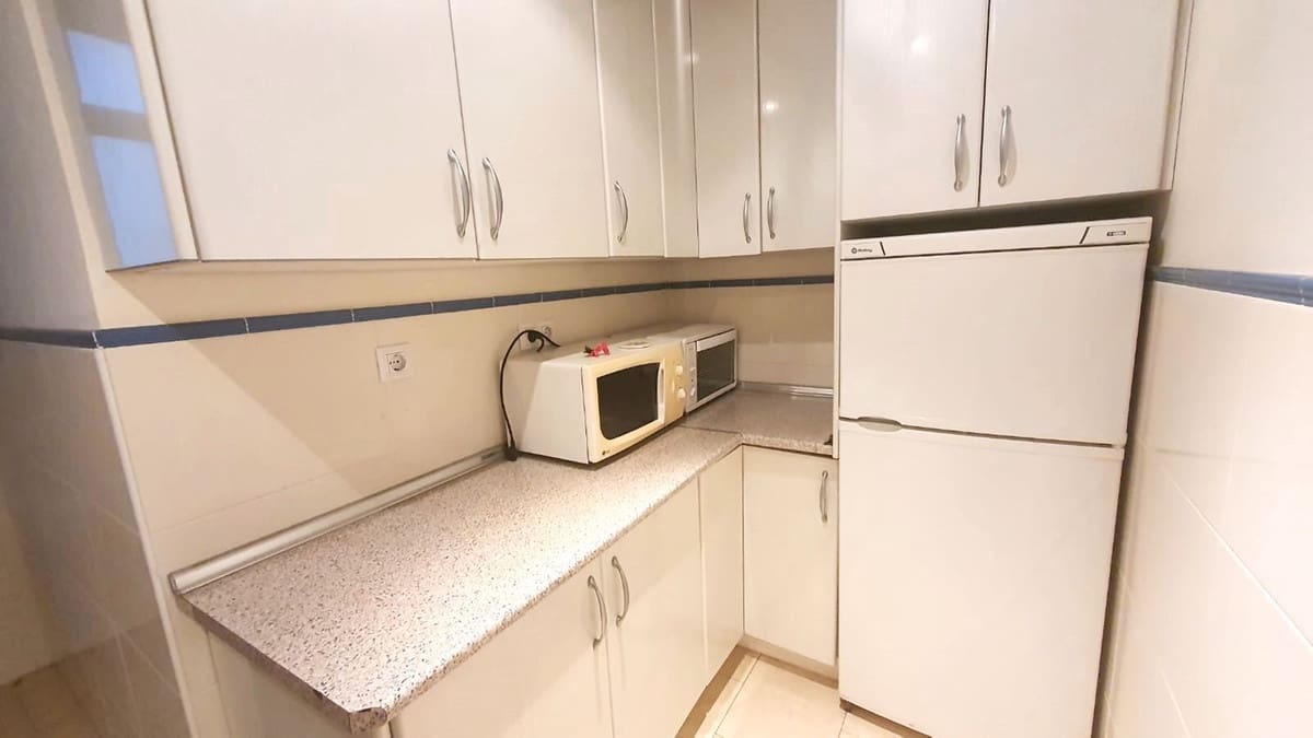 3 slaapkamer Appartement te koop in Fuengirola - € 399.000 (Ref: 9498058)