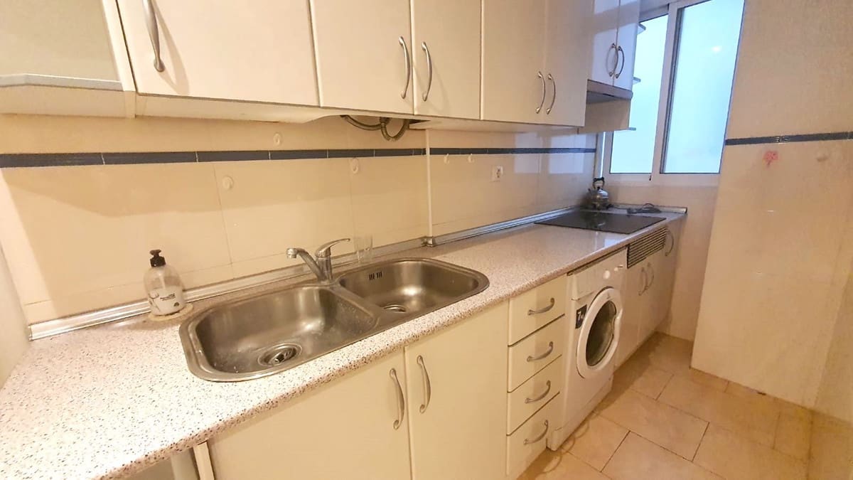 3 slaapkamer Appartement te koop in Fuengirola - € 399.000 (Ref: 9498058)