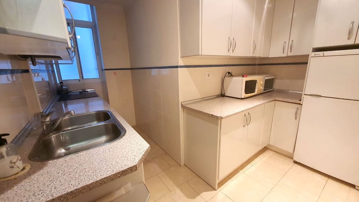 3 slaapkamer Appartement te koop in Fuengirola - € 399.000 (Ref: 9498058)