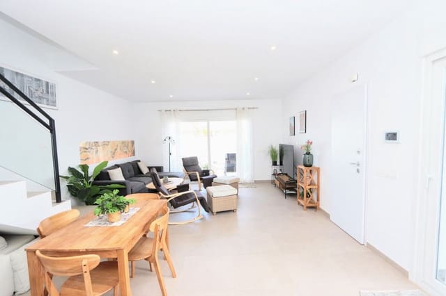 3 quarto Moradia para venda em San Pedro del Pinatar ciudad, San Pedro del Pinatar com piscina - 397 000 € (Ref: 9503650)