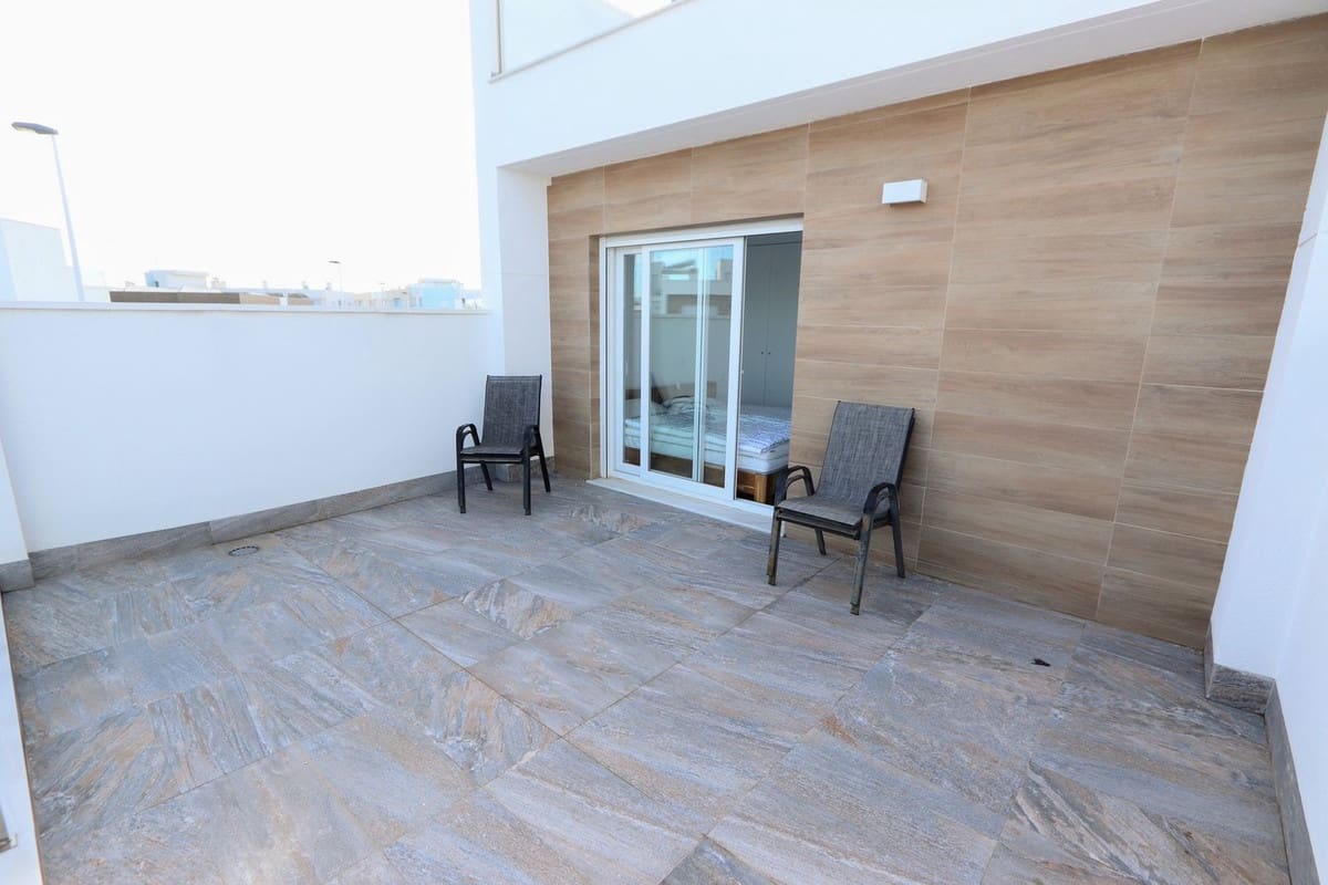 3 bedroom Villa for sale in San Pedro del Pinatar with pool - € 397,000 (Ref: 9503650)