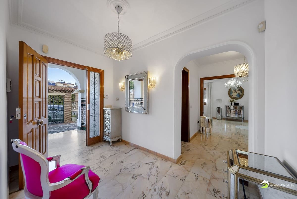 3 slaapkamer Villa te koop in Benalmadena met zwembad - € 699.000 (Ref: 9503652)