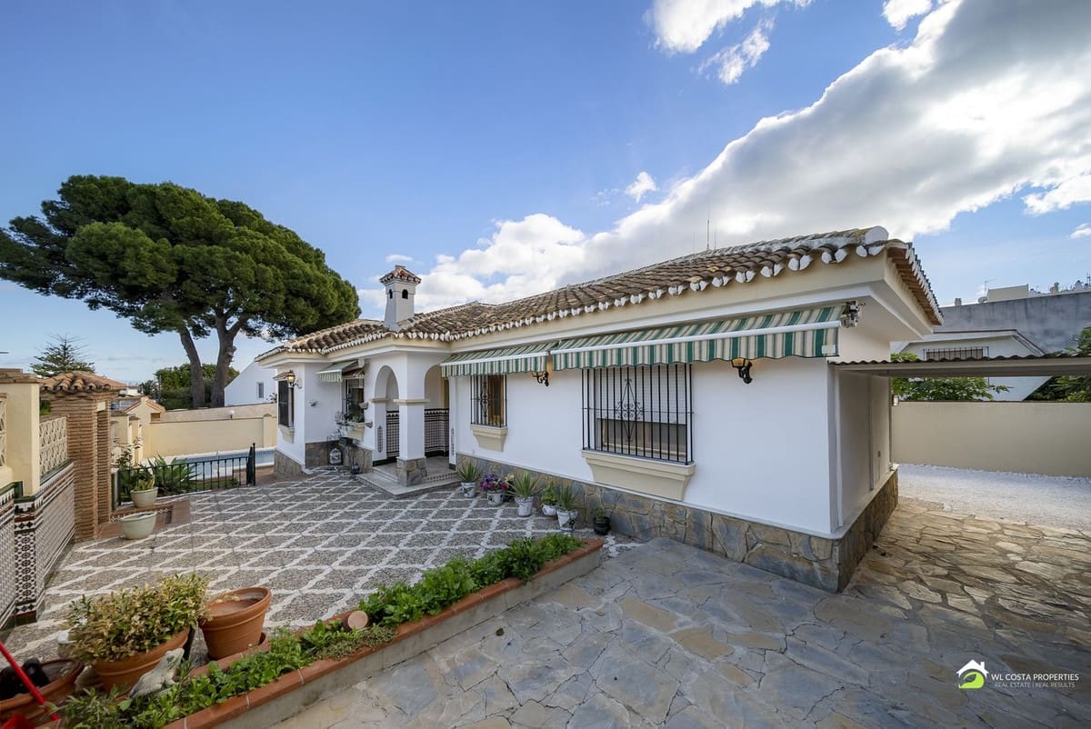 3 slaapkamer Villa te koop in Benalmadena met zwembad - € 699.000 (Ref: 9503652)