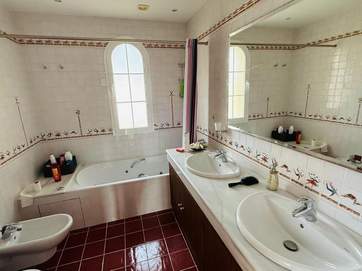 5 camera da letto Villa in vendita in Casares con piscina - 1.900.000 € (Rif: 9503653)