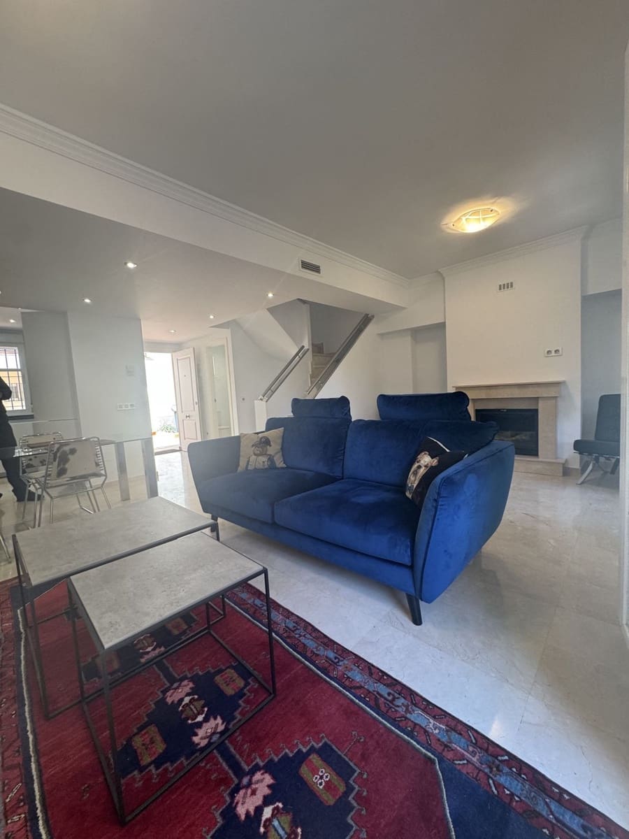 5 bedroom Townhouse for sale in Marbella - € 850,000 (Ref: 9503655)