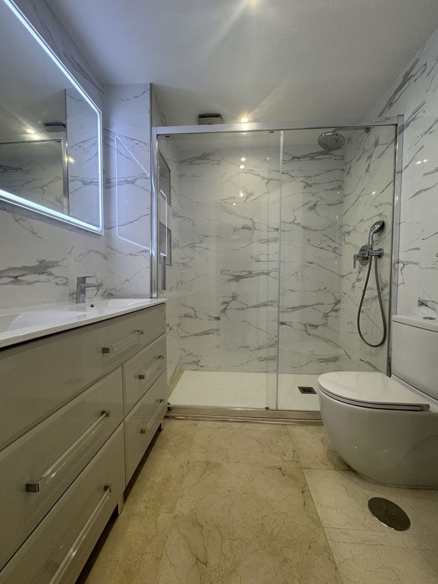 5 bedroom Townhouse for sale in Marbella - € 850,000 (Ref: 9503655)