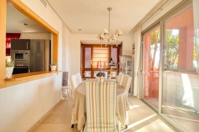 4 bedroom Townhouse for sale in Manilva Pueblo, Manilva - € 539,000 (Ref: 9503660)