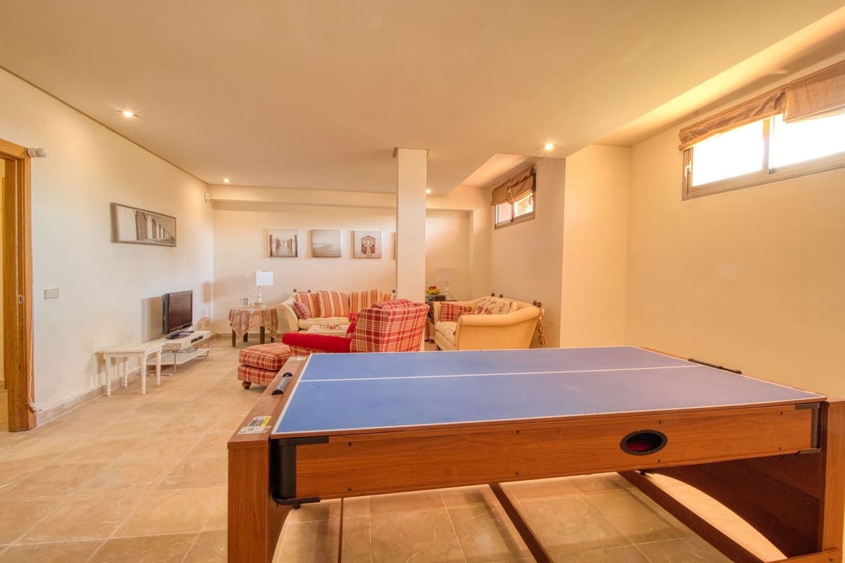 4 bedroom Townhouse for sale in Manilva - € 539,000 (Ref: 9503660)