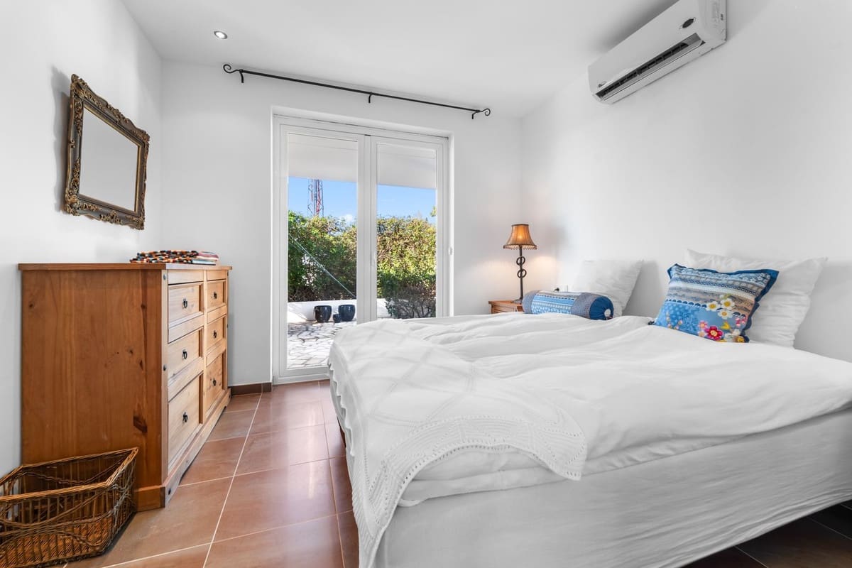 4 bedroom Villa for sale in Benalmadena with pool - € 2,595,000 (Ref: 9503661)