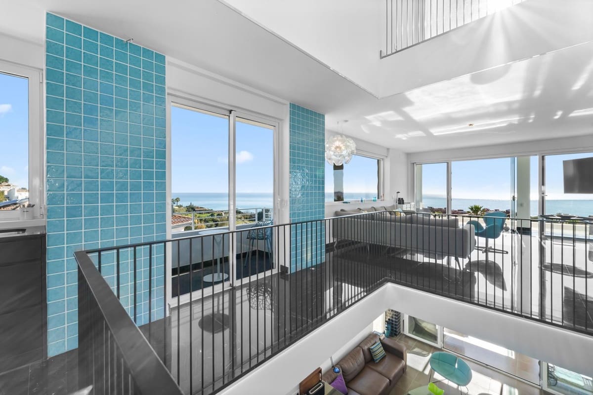 4 bedroom Villa for sale in Benalmadena with pool - € 2,595,000 (Ref: 9503661)