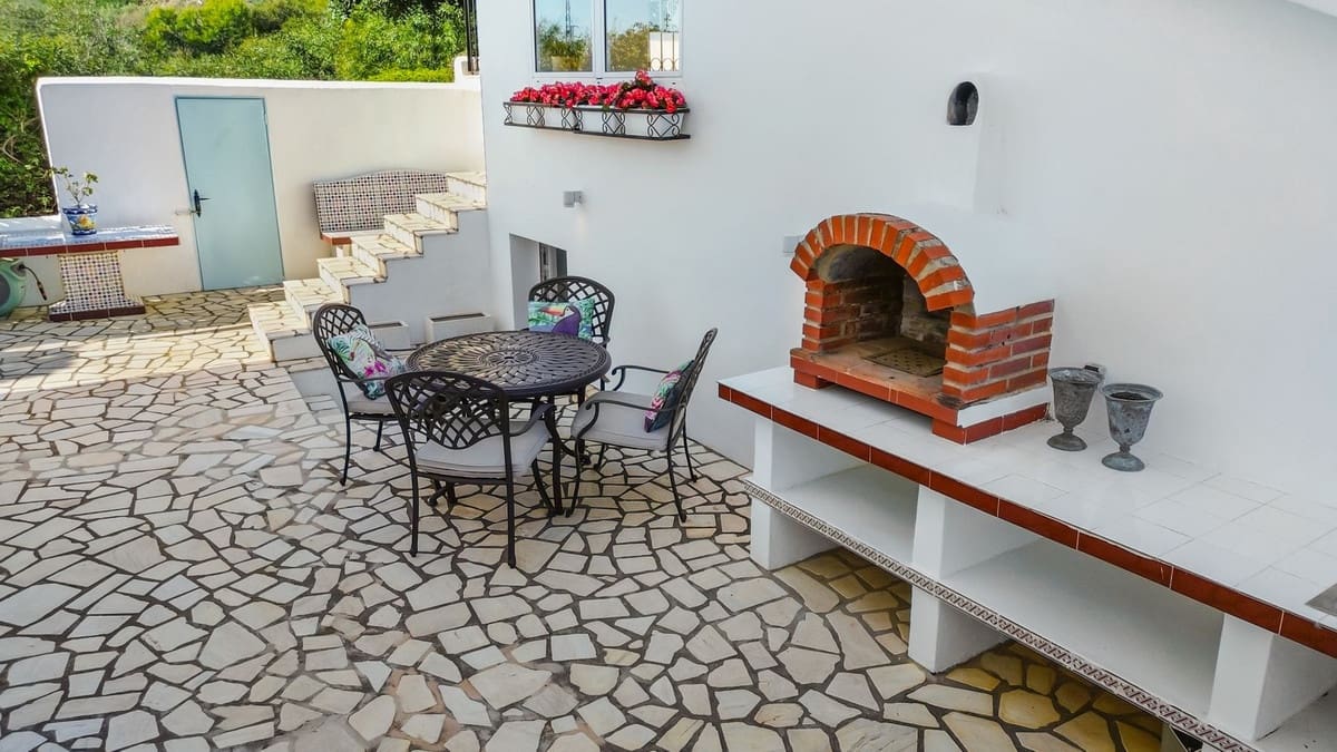 4 bedroom Villa for sale in Benalmadena with pool - € 2,595,000 (Ref: 9503661)