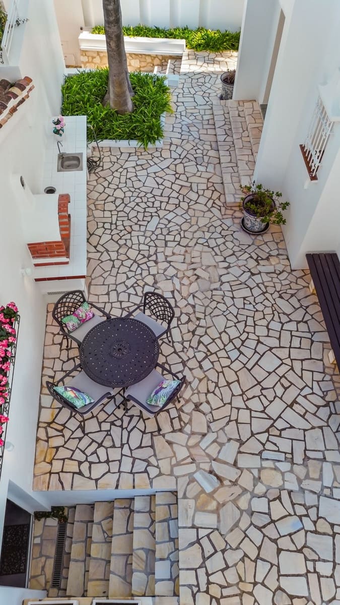 4 bedroom Villa for sale in Benalmadena with pool - € 2,595,000 (Ref: 9503661)