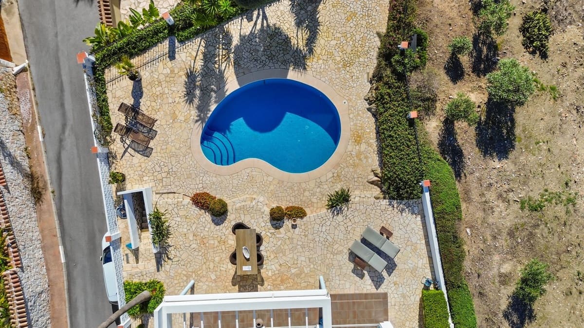 4 bedroom Villa for sale in Benalmadena with pool - € 2,595,000 (Ref: 9503661)