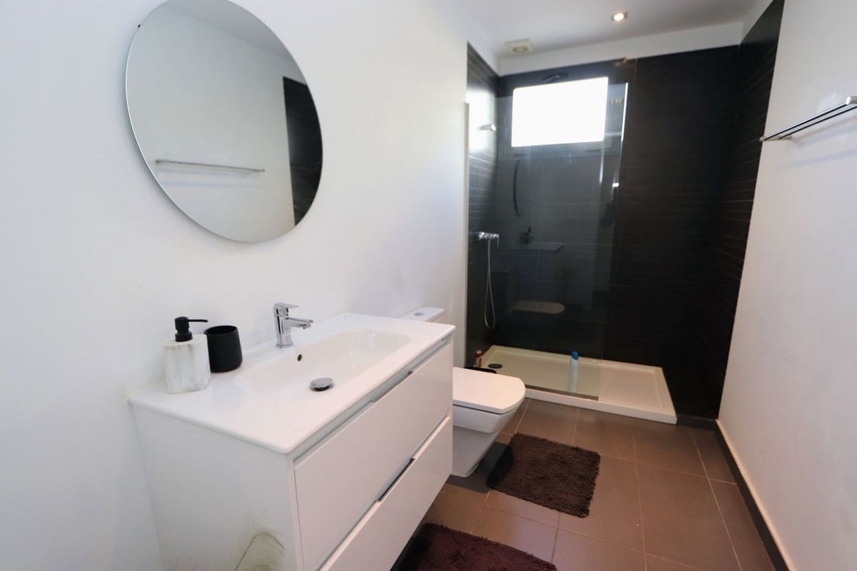 3 bedroom Villa for sale in Villamartin - € 330,000 (Ref: 9508018)