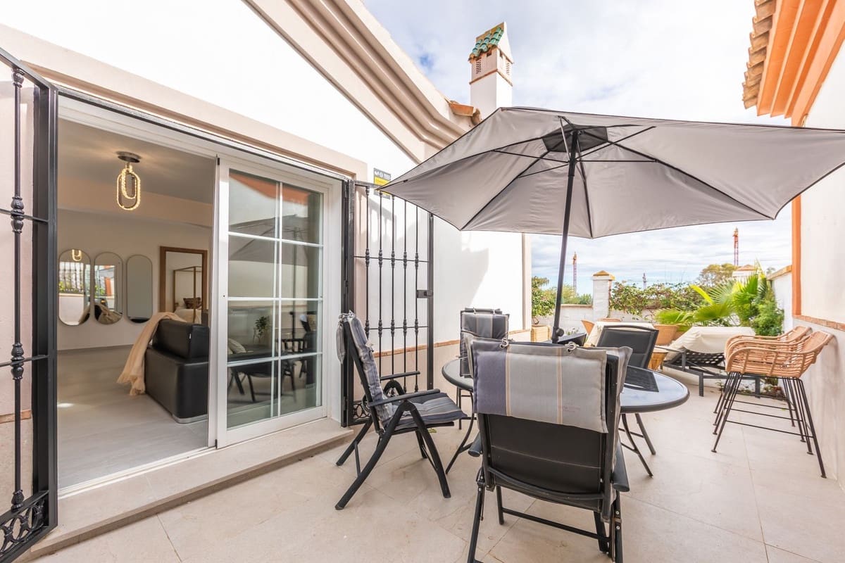 3 soverom Hus til salgs i La Duquesa / Puerto de la Duquesa - € 550 000 (Ref: 9508021)