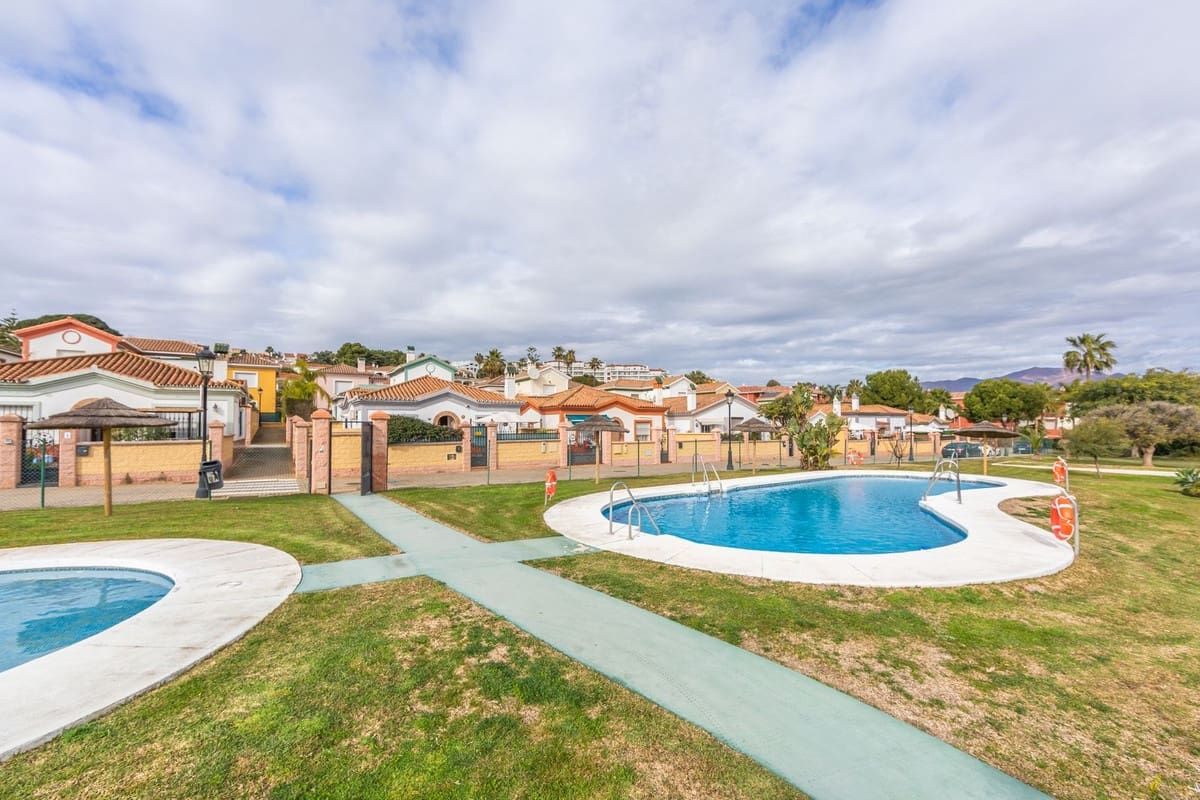 3 soverom Hus til salgs i La Duquesa / Puerto de la Duquesa - € 550 000 (Ref: 9508021)