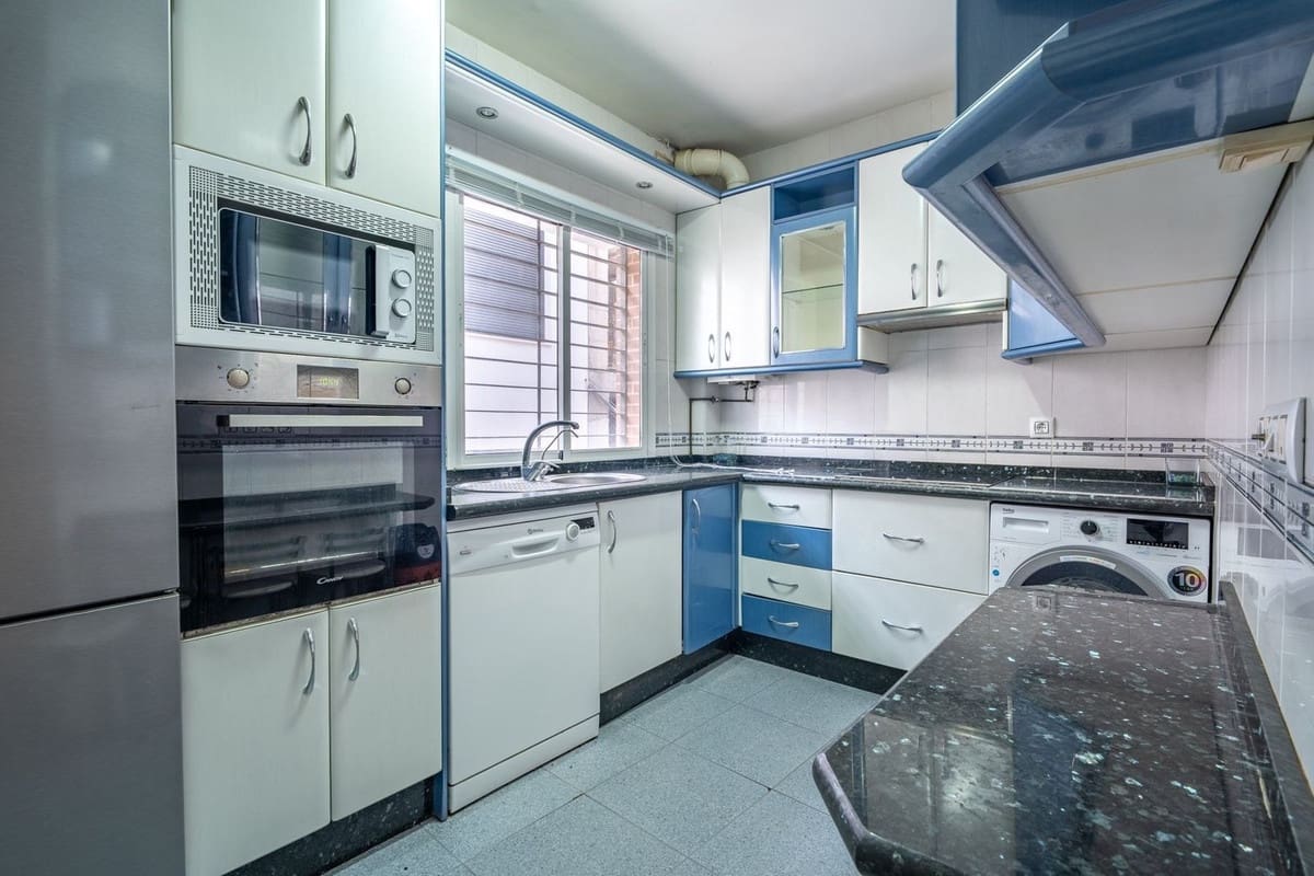 3 sypialnia Apartament na sprzedaż w Miasto Malaga - 299 000 € (Ref: 9508023)