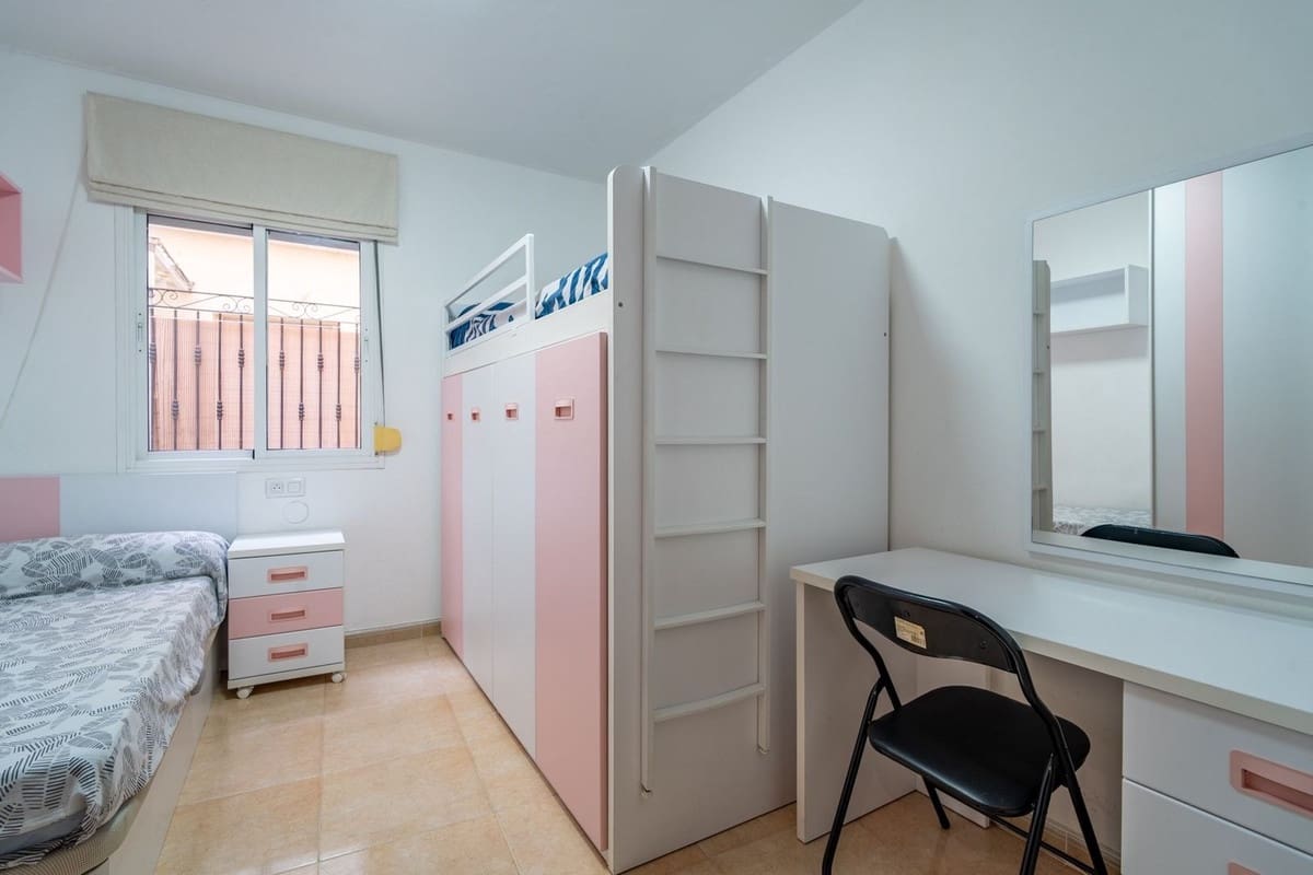 3 sypialnia Apartament na sprzedaż w Miasto Malaga - 299 000 € (Ref: 9508023)