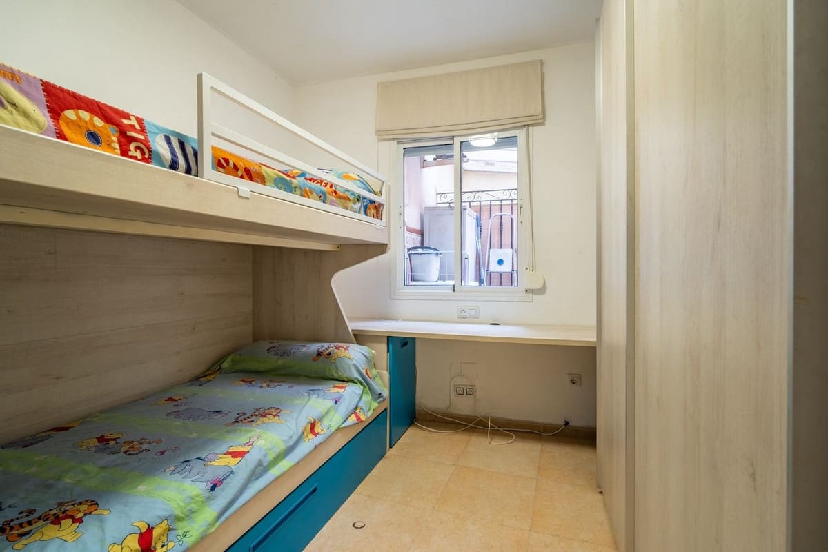 3 sypialnia Apartament na sprzedaż w Miasto Malaga - 299 000 € (Ref: 9508023)