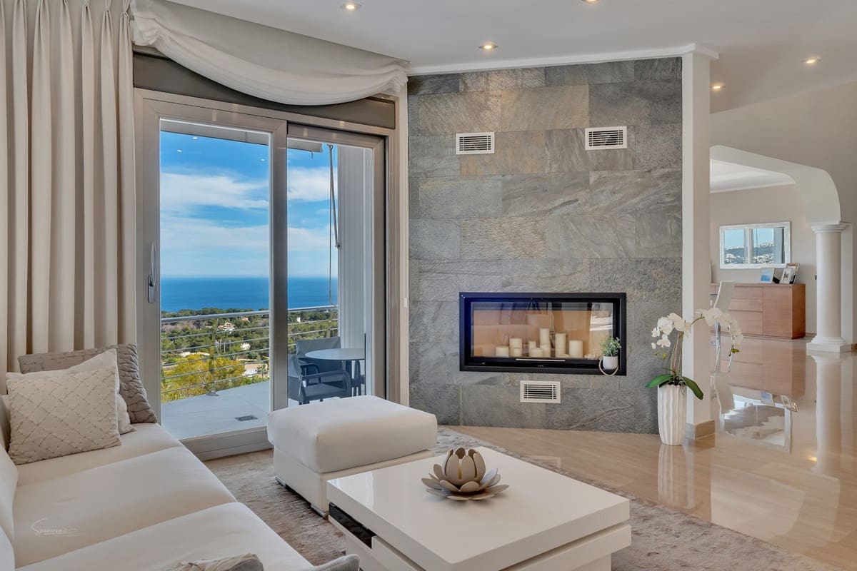 4 bedroom Villa for sale in Benissa with pool - € 1,800,000 (Ref: 9508024)