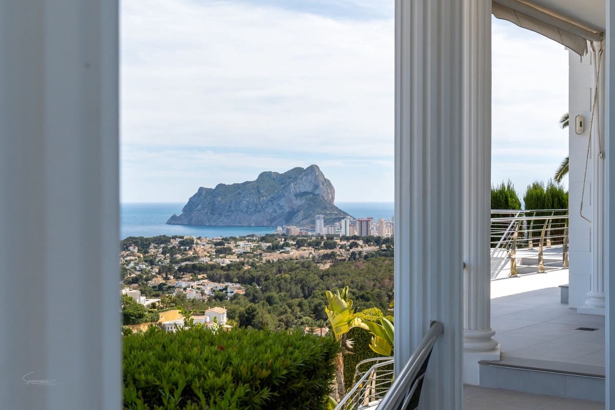 4 bedroom Villa for sale in Benissa with pool - € 1,800,000 (Ref: 9508024)