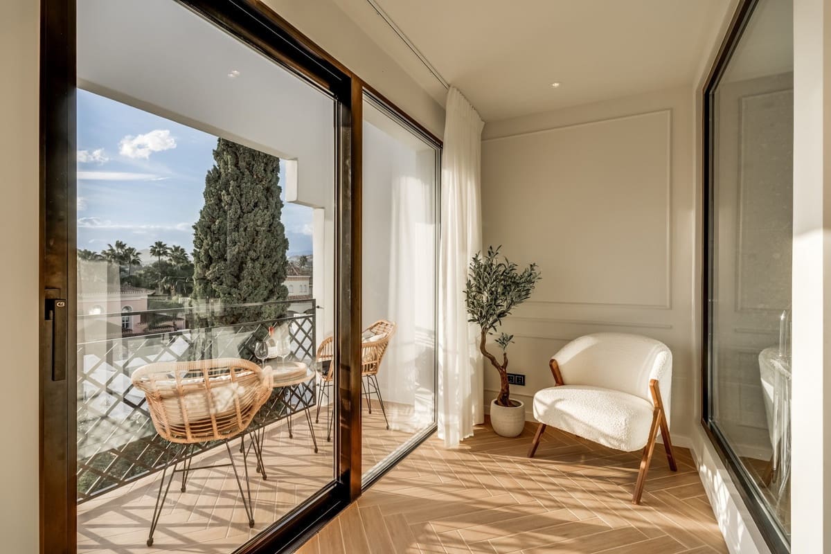 4 sypialnia Dom na sprzedaż w Nueva Andalucia - 1 395 000 € (Ref: 9508026)