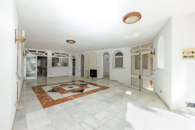 9 bedroom Villa for sale in Torremuelle, Benalmádena with pool - € 2,999,000 (Ref: 9508027)