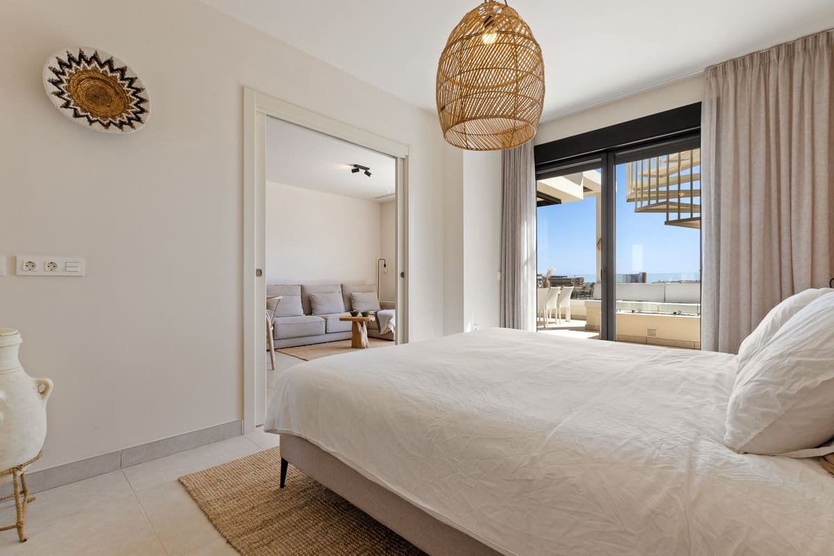 3 sovrum Takvåning till salu i La Cala de Mijas med pool - 795 000 € (Ref: 9511404)