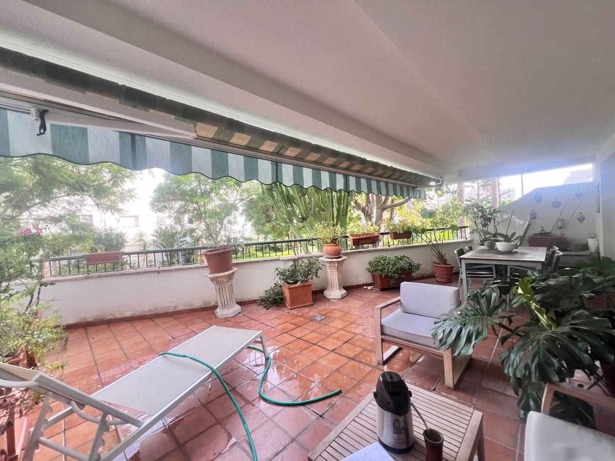 Apartamento de 2 habitaciones en San Pedro de Alcantara en venta - 418.000 € (Ref: 9511406)