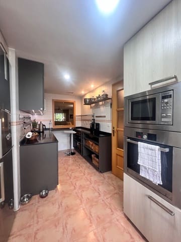 Apartamento de 2 habitaciones en San Pedro de Alcántara Pueblo, Marbella en venta - 418.000 € (Ref: 9511406)