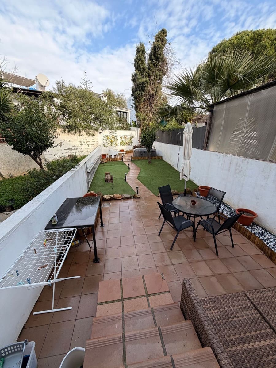 4 makuuhuone Omakotitalo myytävänä paikassa Calypso - 549 000 € (Ref: 9511409)