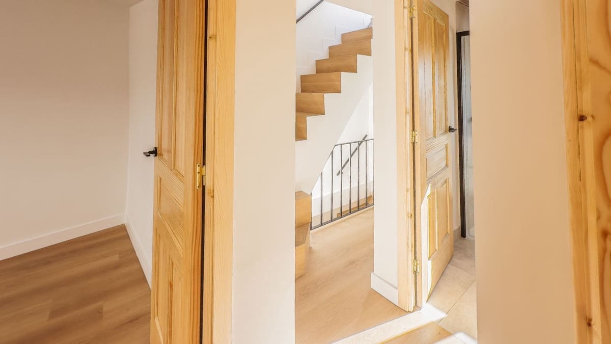 3 sypialnia Dom na sprzedaż w Ojen - 375 000 € (Ref: 9511410)