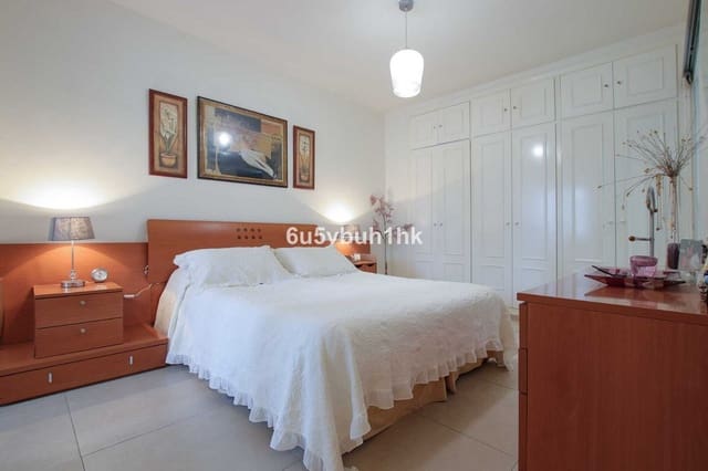 2 soverom Leilighet til salgs i Las Chapas, Marbella med svømmebasseng - € 435 000 (Ref: 9518100)