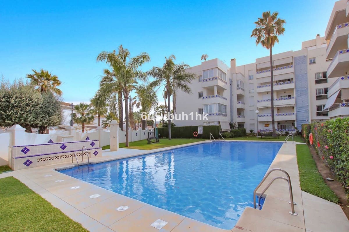 2 bedroom Apartment for sale in Las Chapas with pool - € 435,000 (Ref: 9518100)