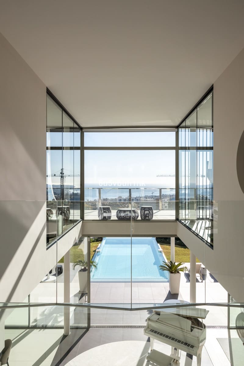 4 bedroom Villa for sale in Benalmadena with pool - € 5,400,000 (Ref: 9518102)