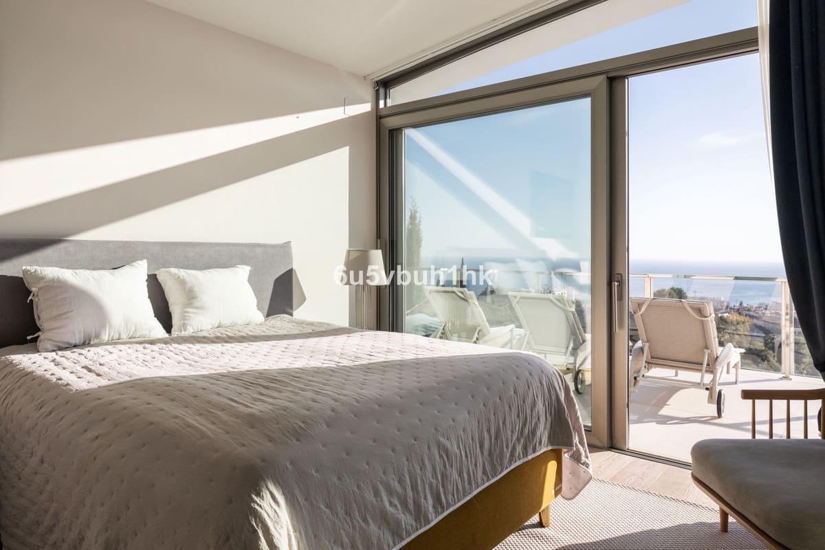 4 bedroom Villa for sale in Benalmadena with pool - € 5,400,000 (Ref: 9518102)