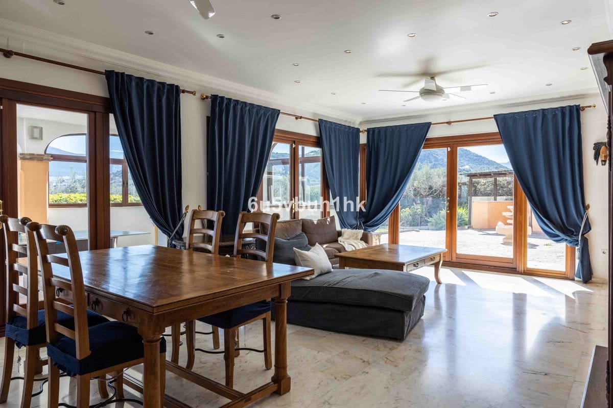 4 bedroom Finca/Country House for sale in Alhaurin el Grande with pool - € 999,000 (Ref: 9518103)