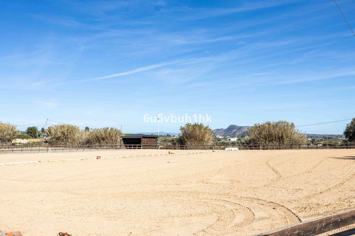 4 bedroom Finca/Country House for sale in Alhaurin el Grande with pool - € 999,000 (Ref: 9518103)