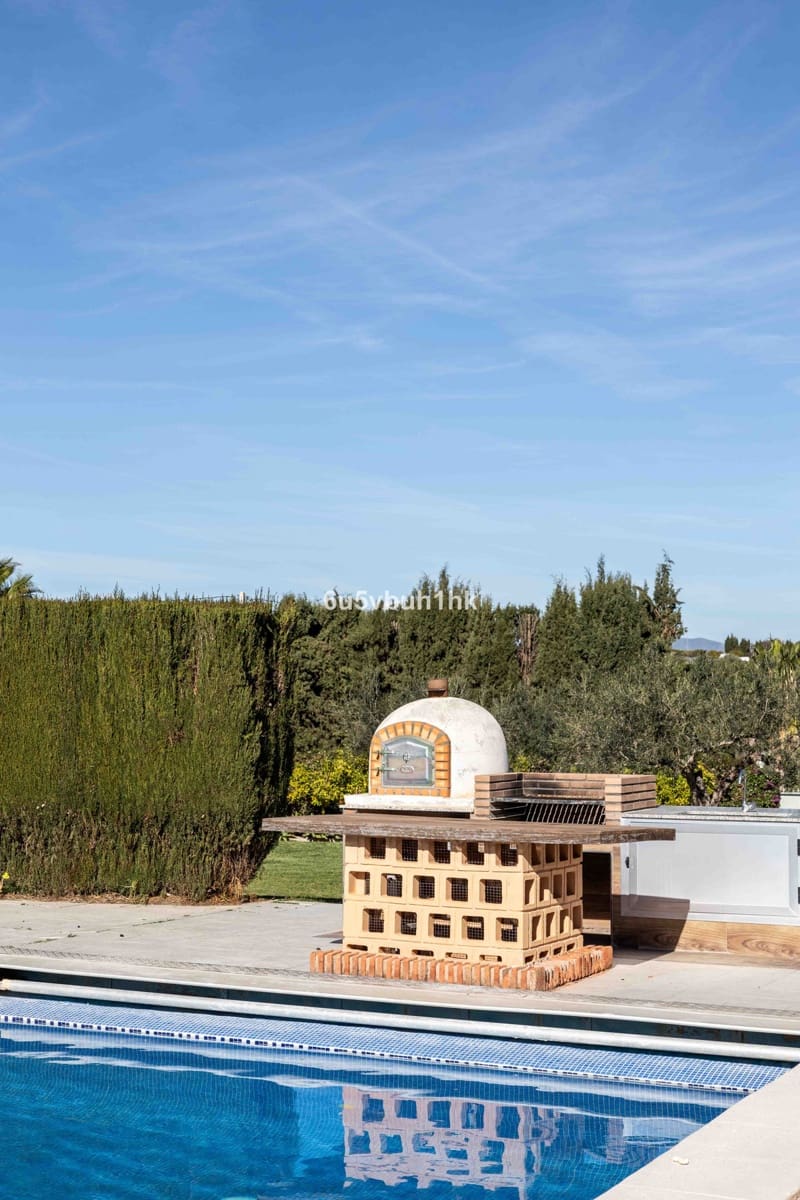 4 bedroom Finca/Country House for sale in Alhaurin el Grande with pool - € 999,000 (Ref: 9518103)