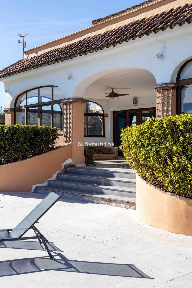 4 bedroom Finca/Country House for sale in Alhaurin el Grande with pool - € 999,000 (Ref: 9518103)