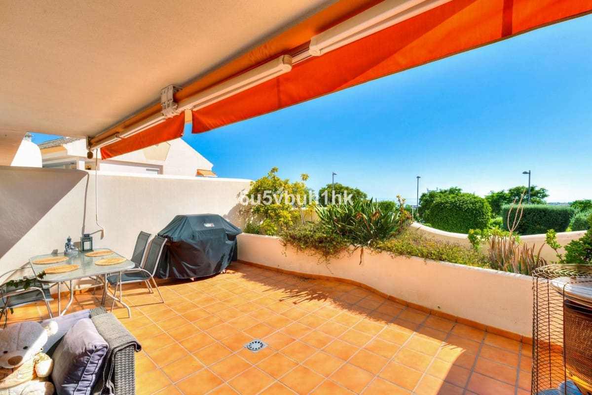 Apartamento de 2 habitaciones en Benalmádena en venta - 369.000 € (Ref: 9518108)