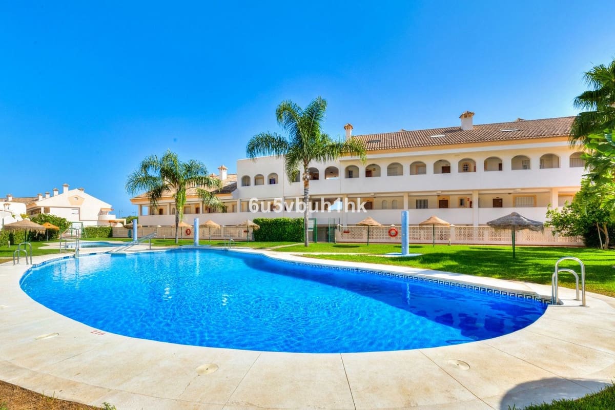 Apartamento de 2 habitaciones en Benalmádena en venta - 369.000 € (Ref: 9518108)