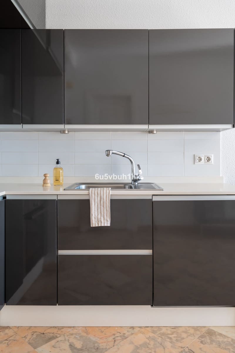 Studio à vendre à Marbella avec piscine - 398 000 € (Ref: 9518109)