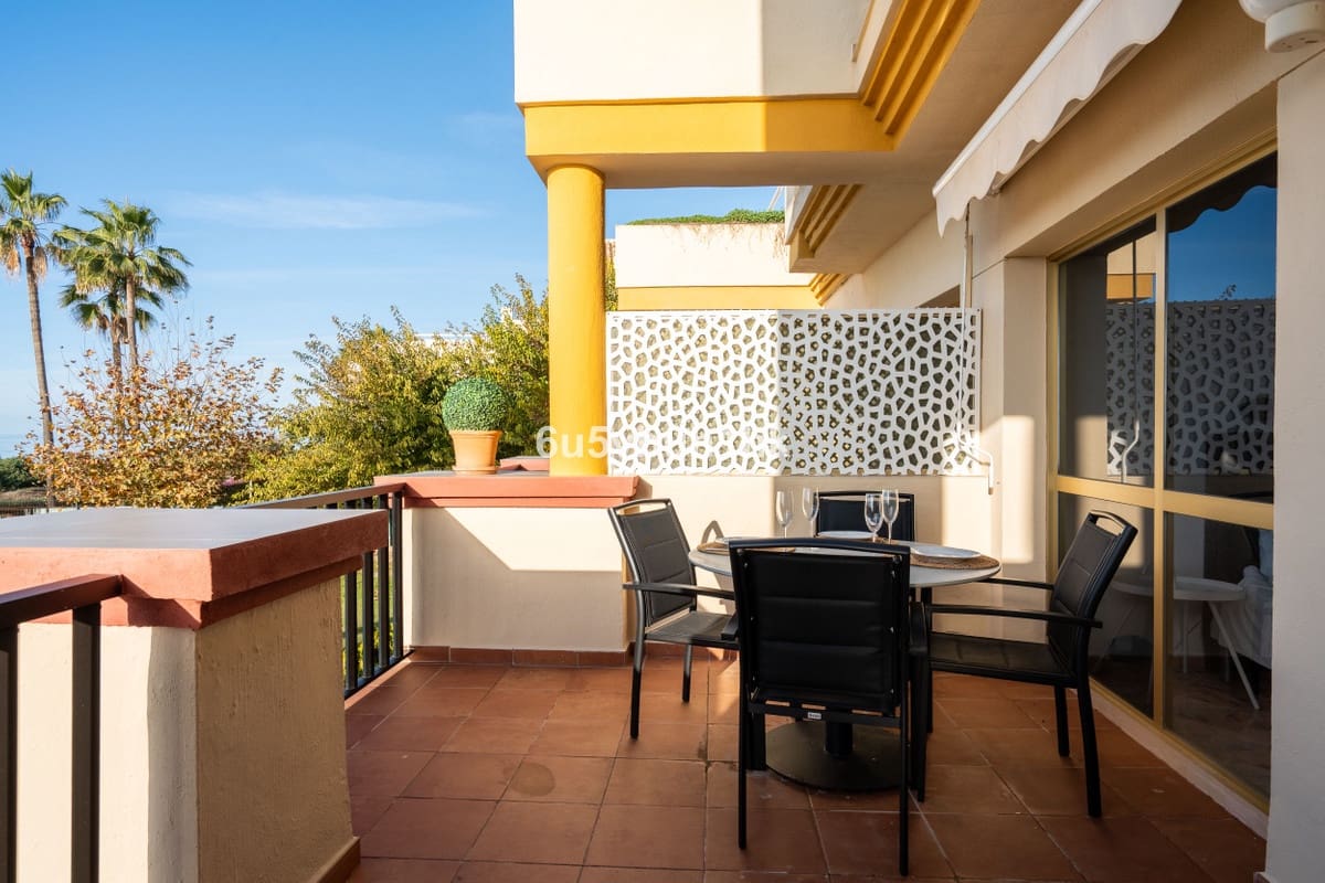 Studio à vendre à Marbella avec piscine - 398 000 € (Ref: 9518109)