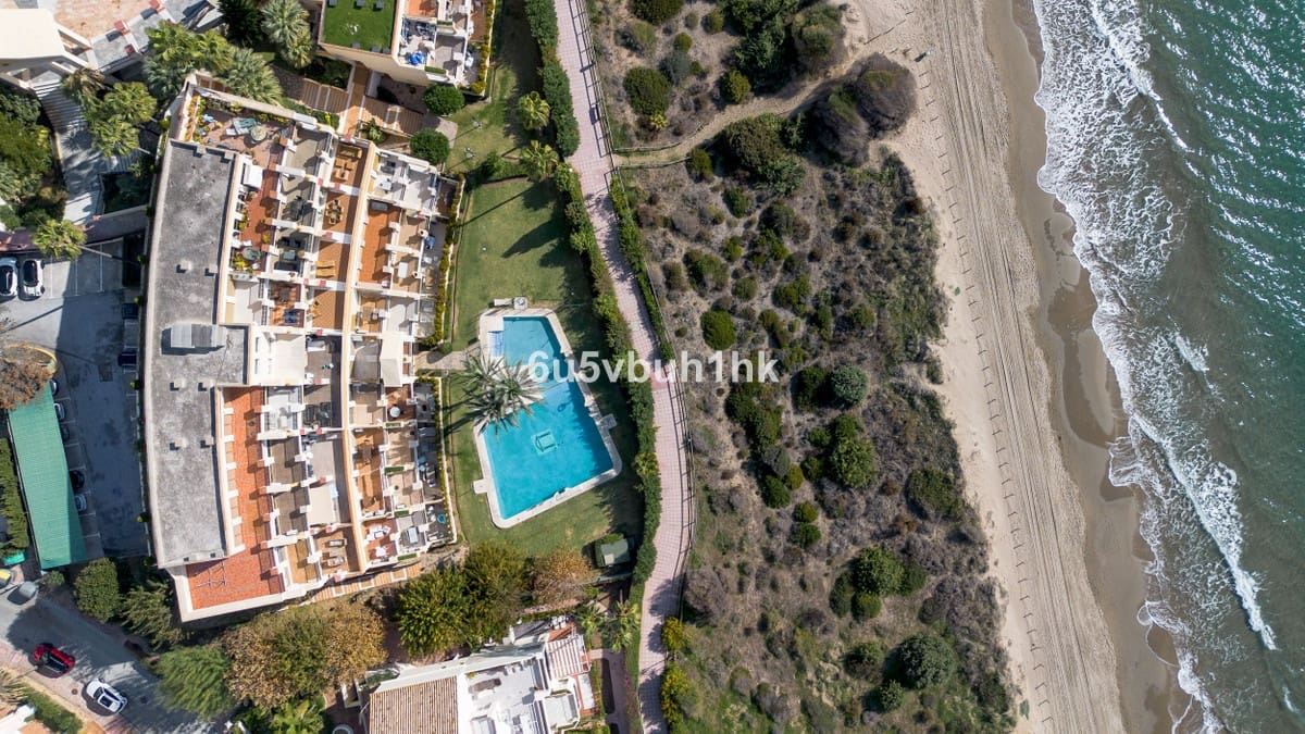 Studio à vendre à Marbella avec piscine - 398 000 € (Ref: 9518109)
